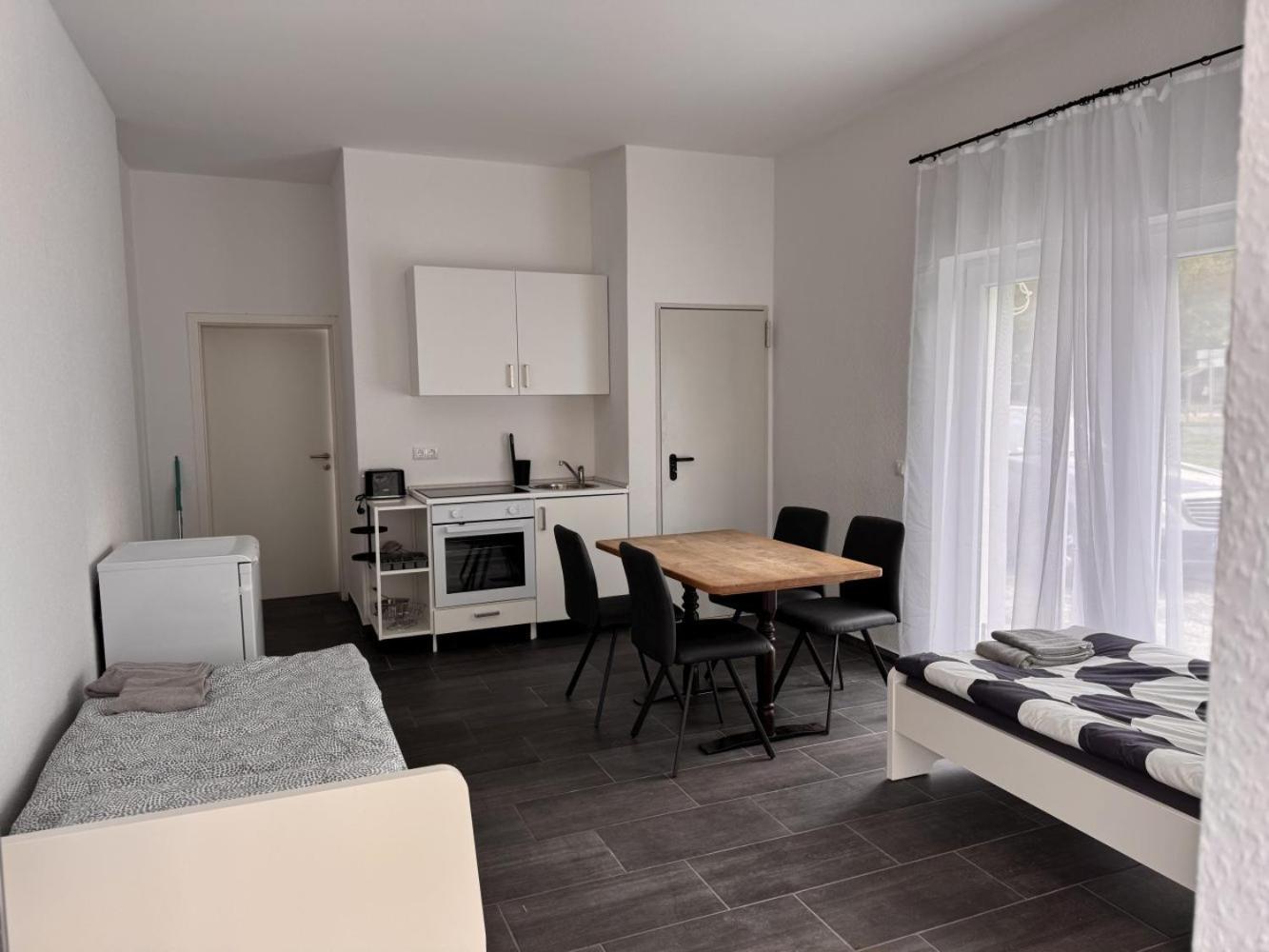 Cozy Apartment In Leverkusen Eksteriør bilde