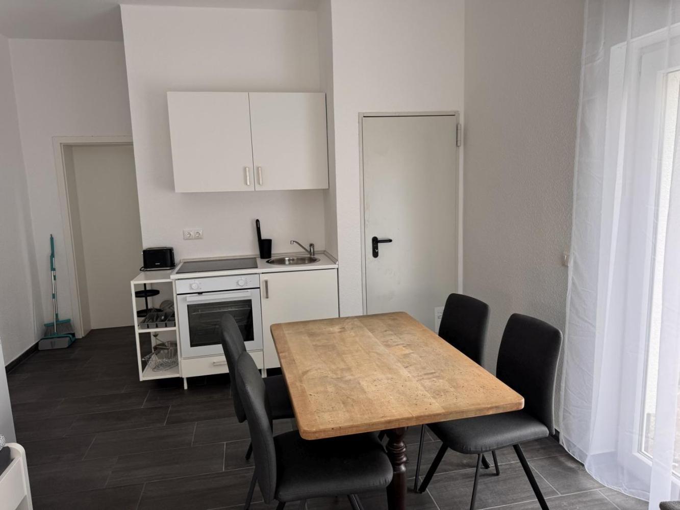 Cozy Apartment In Leverkusen Eksteriør bilde