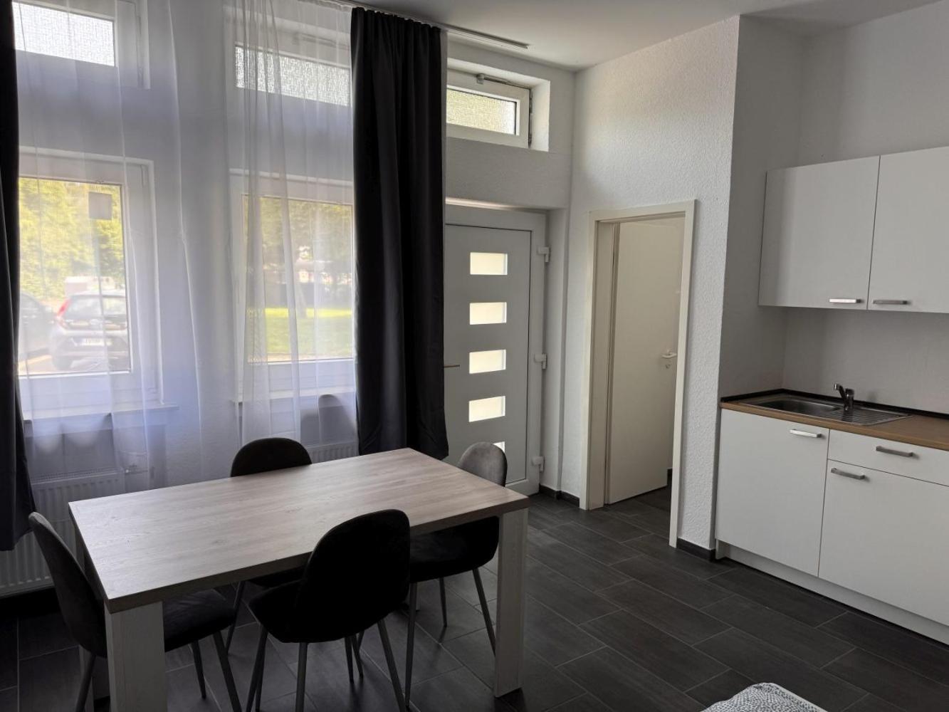 Cozy Apartment In Leverkusen Eksteriør bilde