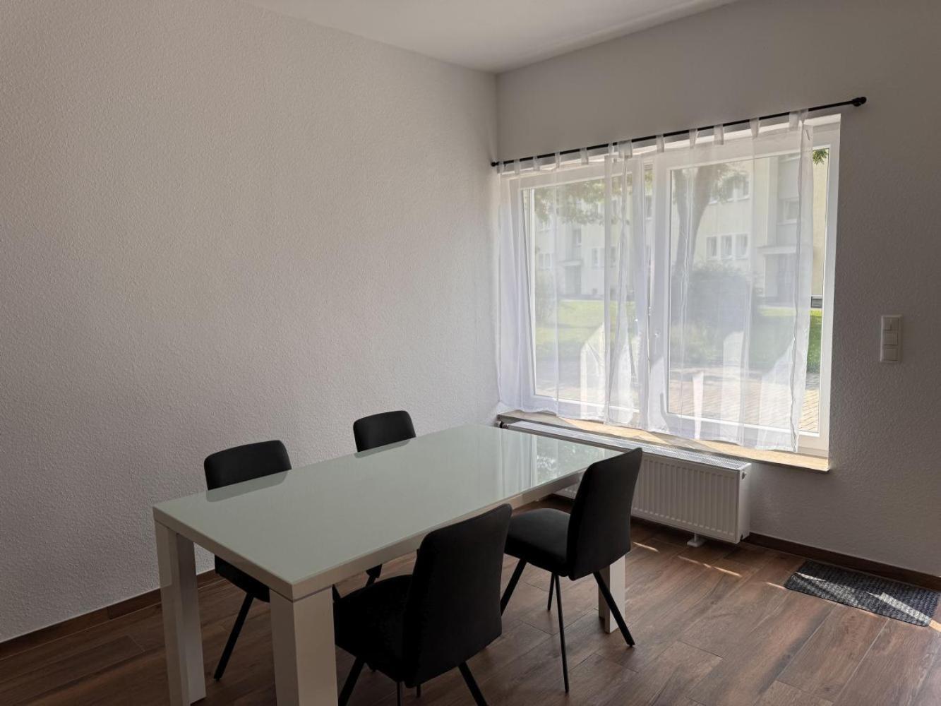 Cozy Apartment In Leverkusen Eksteriør bilde